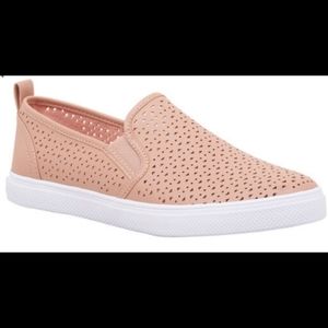 Nine West Pink Briana Size 10.5 Cut-out Loafers